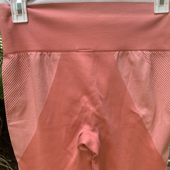 Cool & Comfy Leggings - Picture 5 of 10